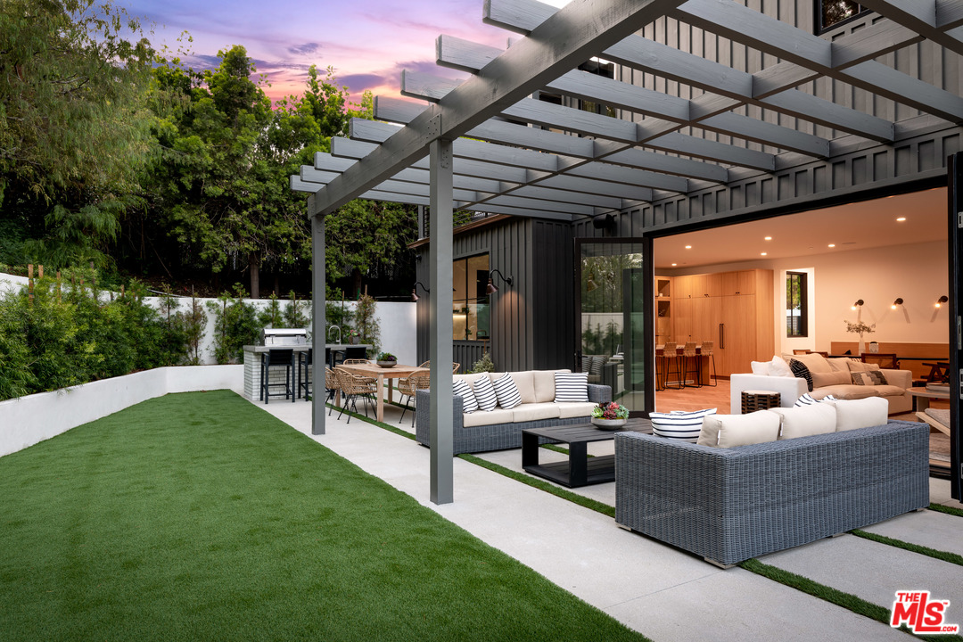 1371 Marinette Road Pacific Palisades, CA 90272 - Photo 42 of 50