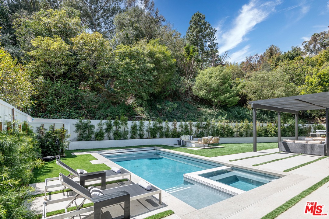 1371 Marinette Road Pacific Palisades, CA 90272 - Photo 43 of 50