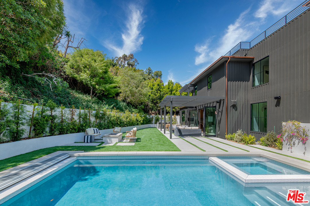 1371 Marinette Road Pacific Palisades, CA 90272 - Photo 44 of 50