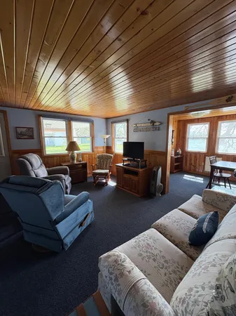 $349,900 | 11680 East 600 North, Orland, IN 46776