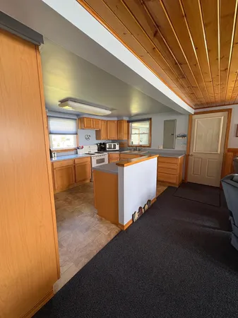 $349,900 | 11680 East 600 North, Orland, IN 46776