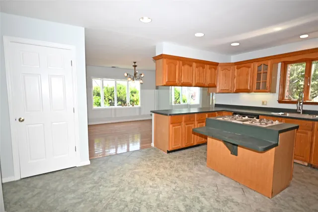 $779,000 | 2198 Willow Street, Wantagh, NY 11793