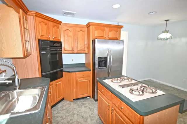 $779,000 | 2198 Willow Street, Wantagh, NY 11793