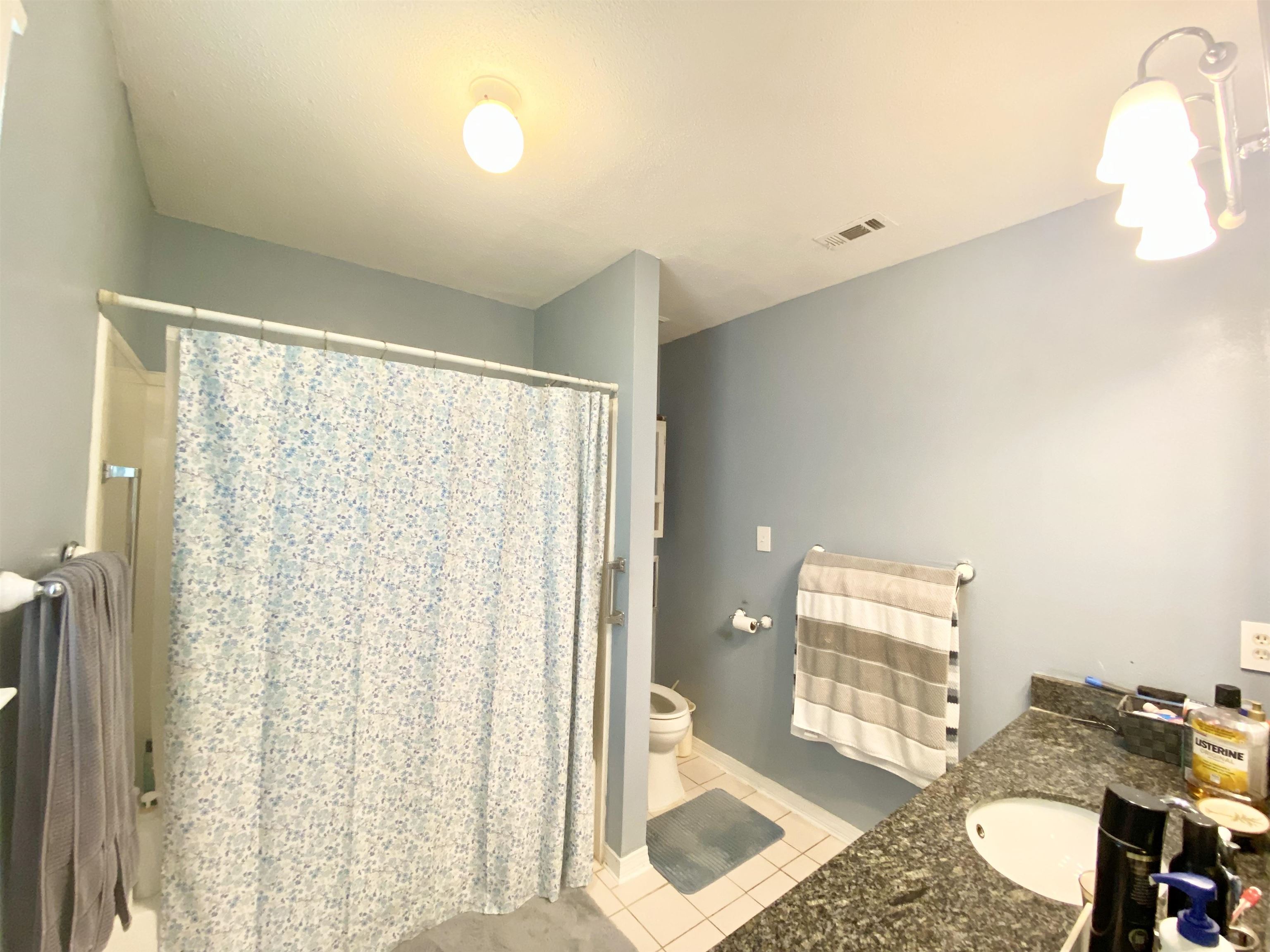 2 Windgate Court Foley, AL 36535 - Photo 17 of 28 Bathroom