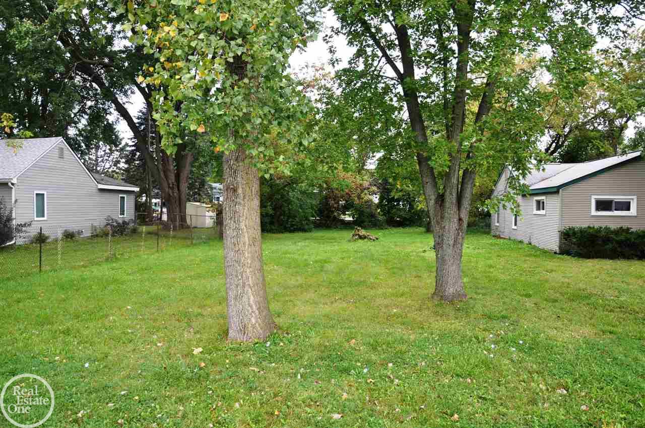 2914 Simpson Drive Rochester Hills, MI 48309 - Photo 4 of 13