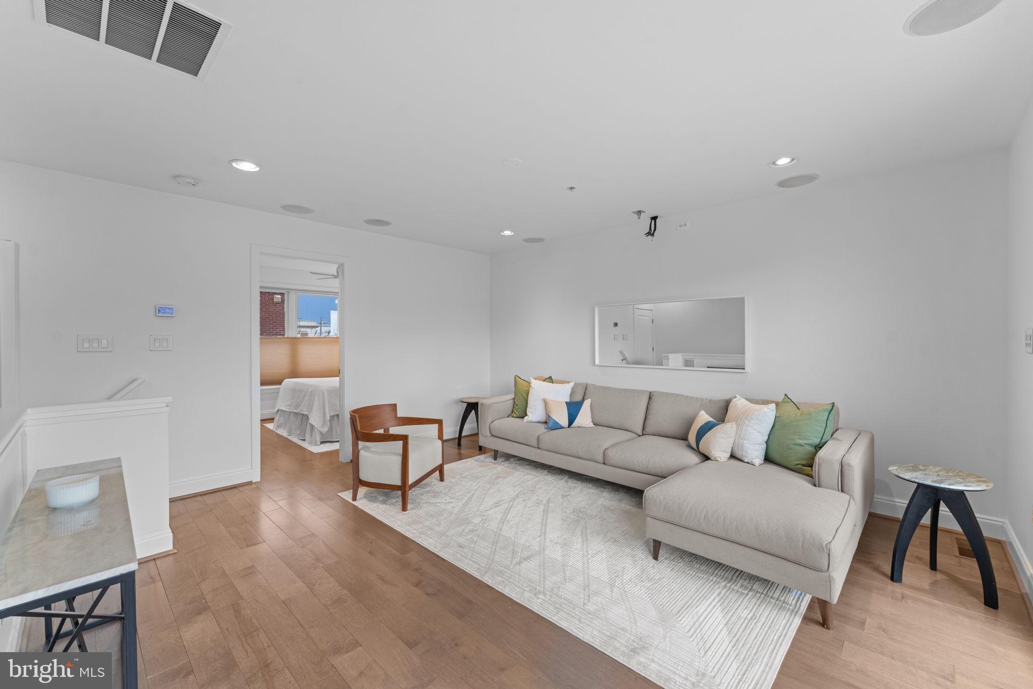 1010 4th Street Southeast Washington, DC 20003 - Photo 52 of 81