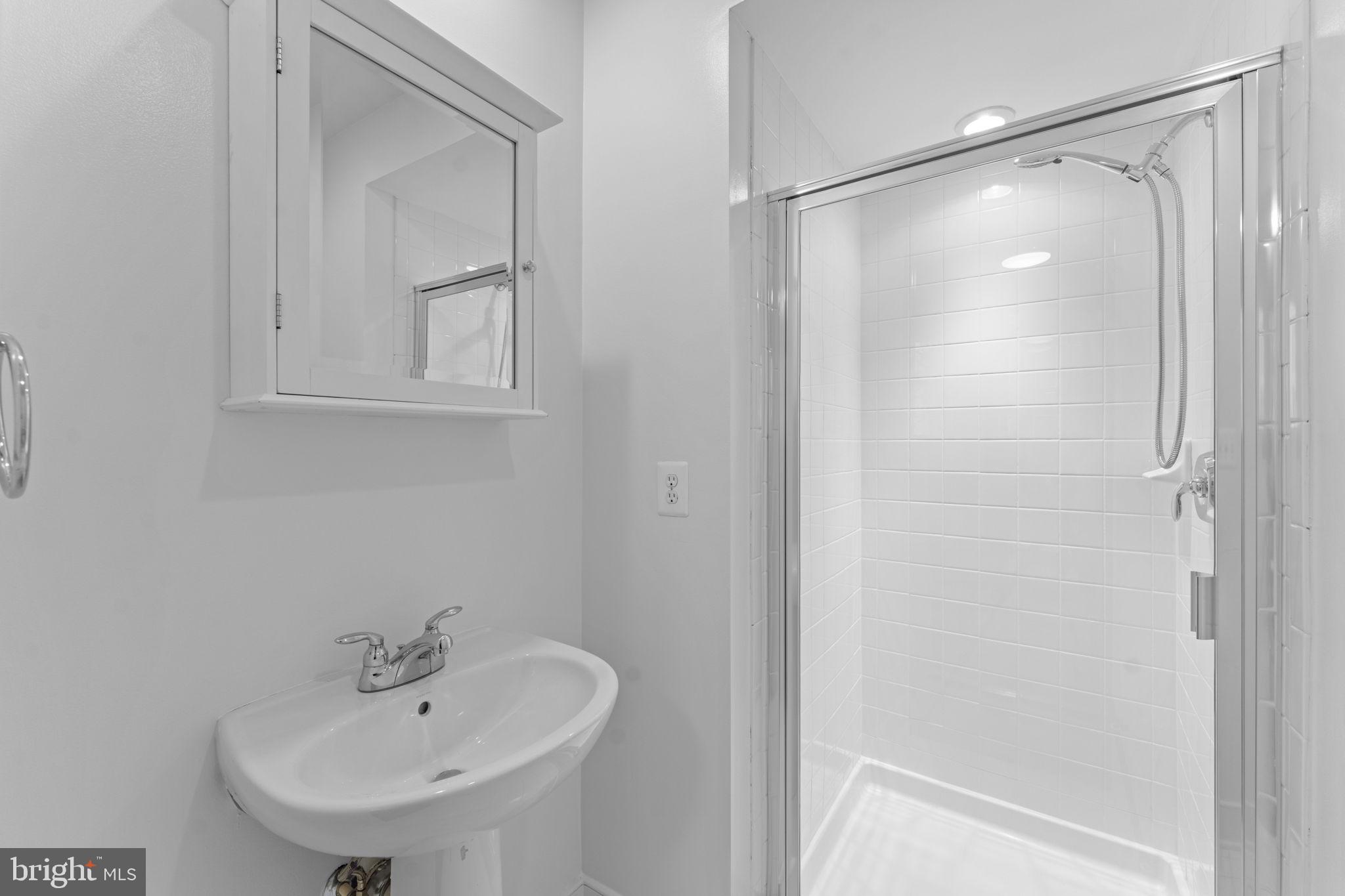 1010 4th Street Southeast Washington, DC 20003 - Photo 8 of 81