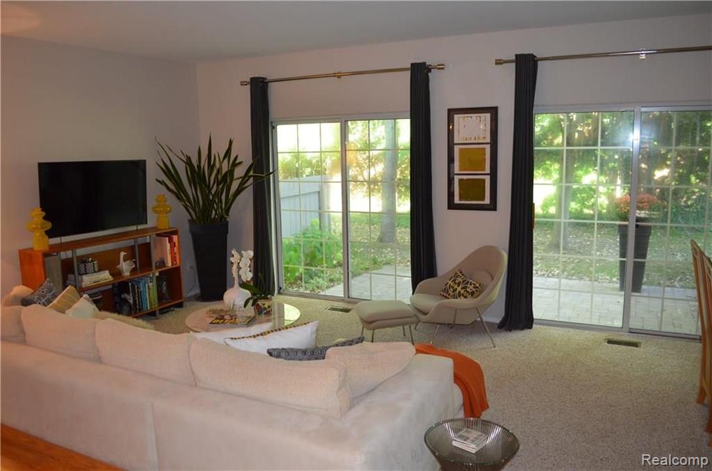 1576 Gas Light Lane Rochester Hills, MI 48306 - Photo 13 of 49