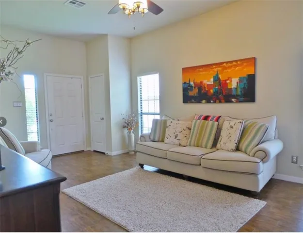 $2,000 | 2711 Silver Oak Drive, College Station, TX 77845
