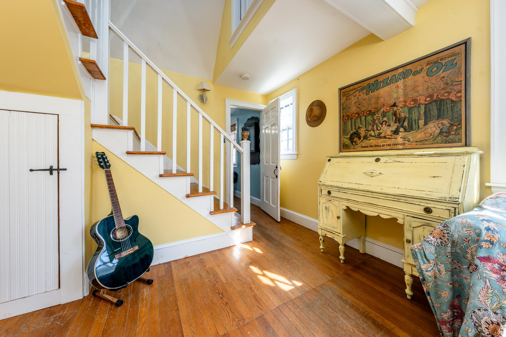 86 Sea Street Barnstable, MA 02601 - Photo 11 of 37 livroom3