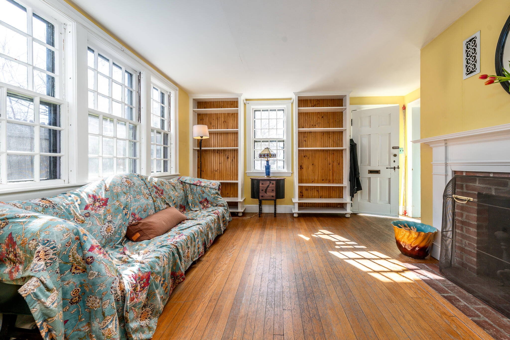 86 Sea Street Barnstable, MA 02601 - Photo 7 of 37 livroom4 (2)