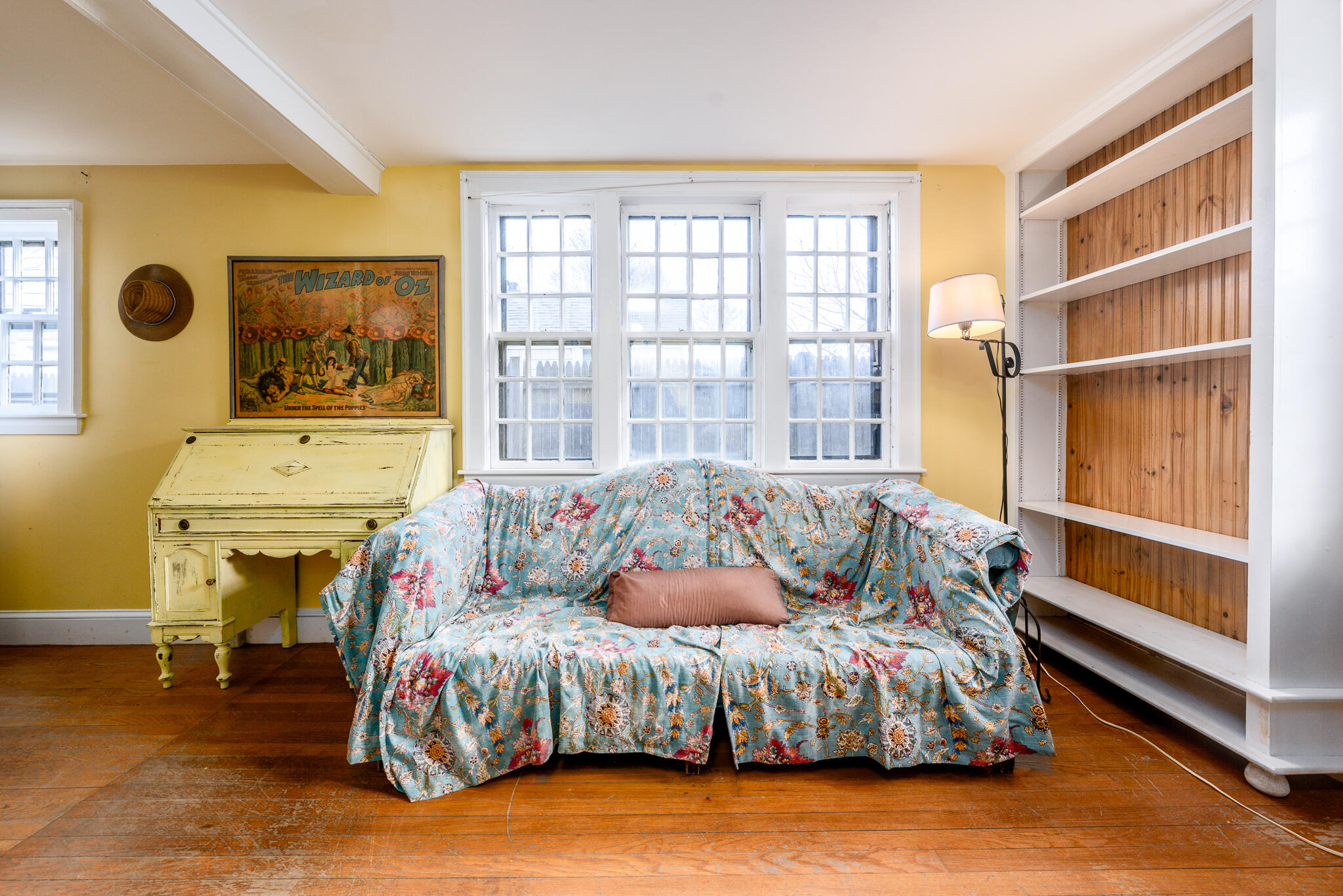 86 Sea Street Barnstable, MA 02601 - Photo 9 of 37 livroom1