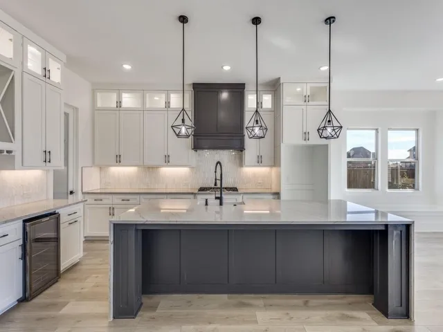 $550,000 | 117 Chisolm Trail, Pottsboro, TX 75076