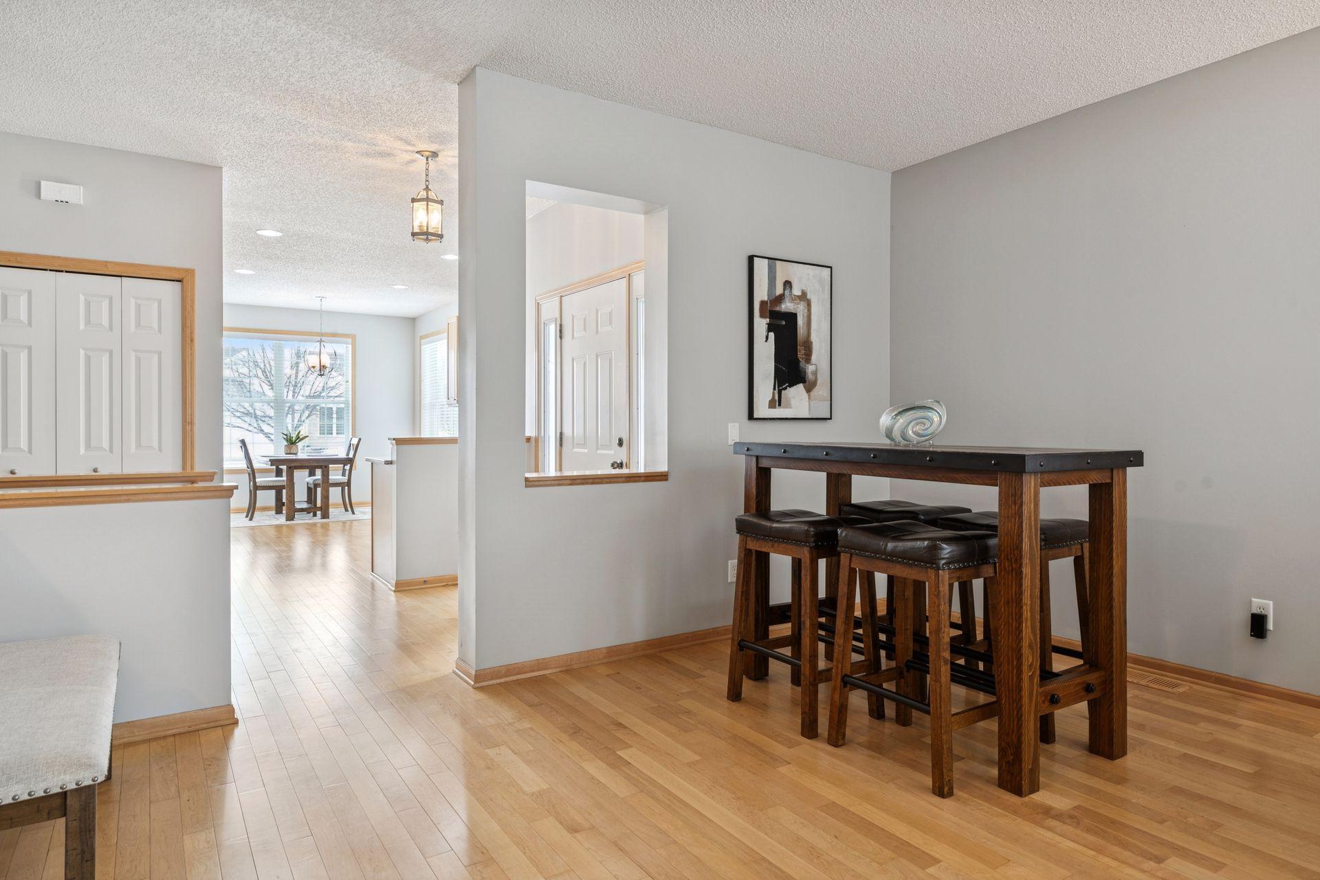 10764 Thone Road Woodbury, MN 55129 - Photo 7 of 31