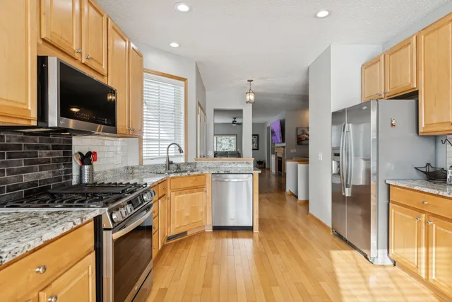 $468,800 | 10764 Thone Road, Woodbury, MN 55129