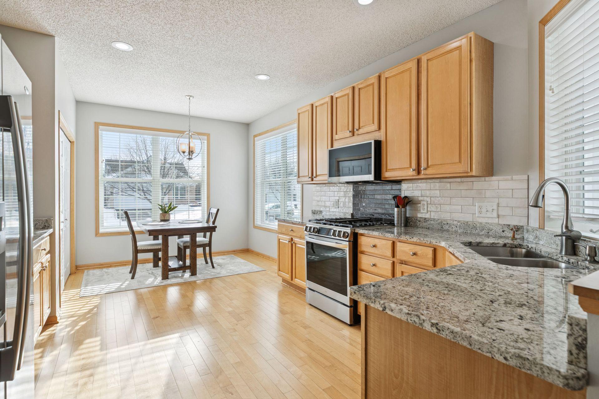 10764 Thone Road Woodbury, MN 55129 - Photo 10 of 31