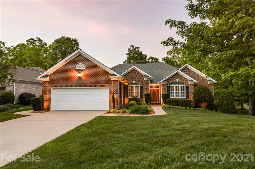 850 Players Ridge Road Hickory, NC 28601 - Photo 3 of 46 Gallery Image 3