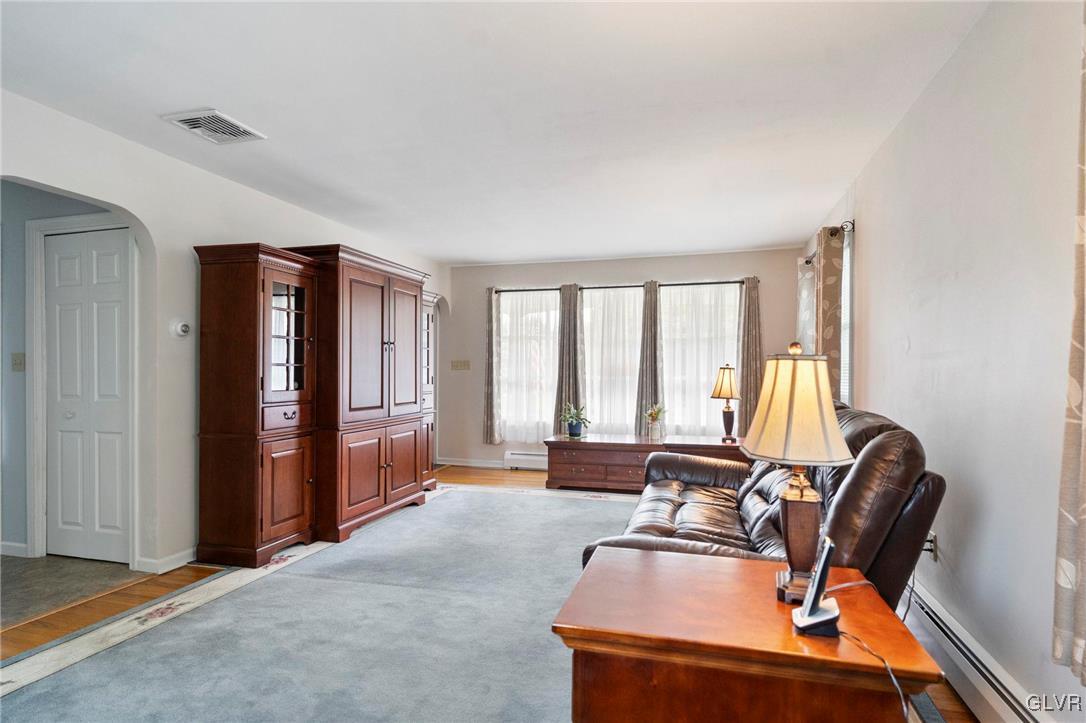 3920 Hemlock Place Bethlehem, PA 18017 - Photo 11 of 39 a view of a livingroom with workspace