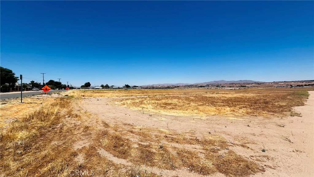 41119108 Glendale Avenue Hesperia, CA 92345 - Photo 14 of 16