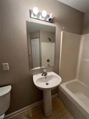 $190,000 | 1514 Thomas Jefferson Court, Unit 1514, Mays Landing, NJ 08330