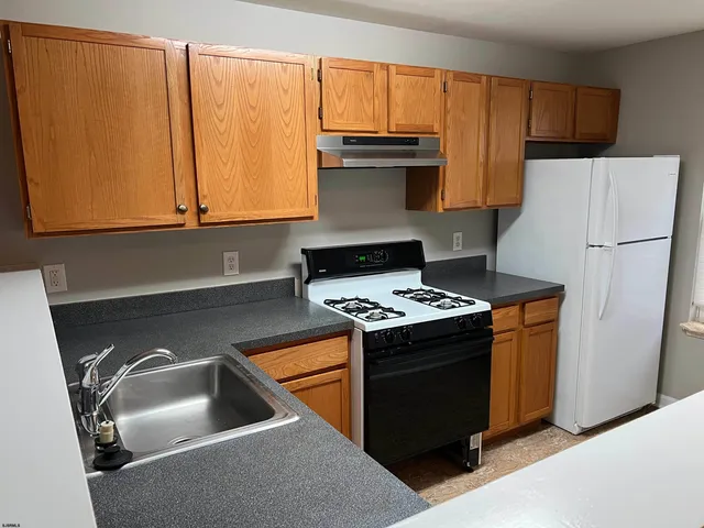 $190,000 | 1514 Thomas Jefferson Court, Unit 1514, Mays Landing, NJ 08330