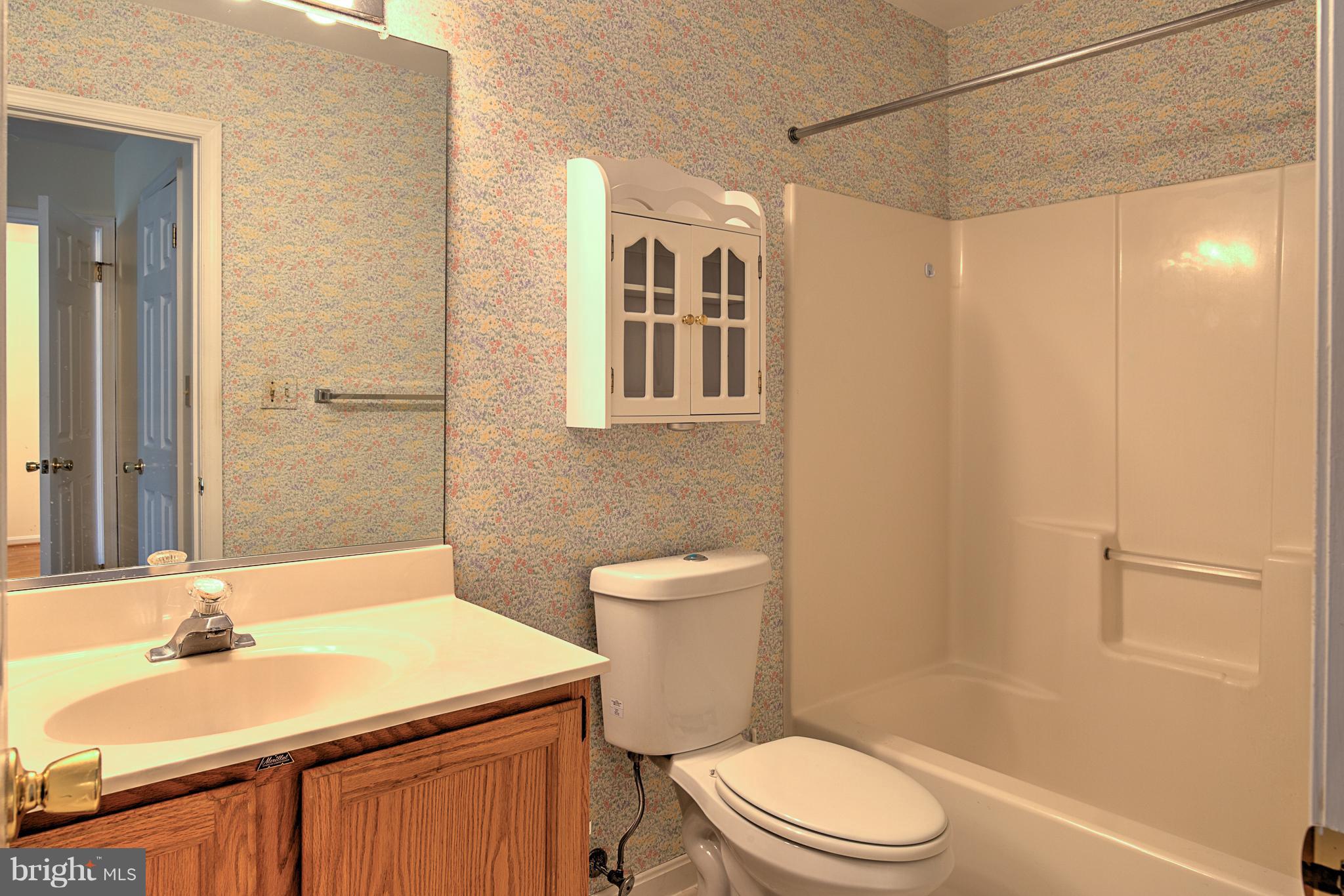 6006 Bridgepointe Drive Chester, MD 21619 - Photo 7 of 12 Bath (Master)