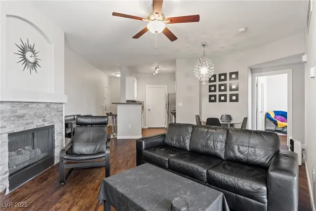 $199,999 | 7143 South Durango Drive, Unit 305, Las Vegas, NV 89113