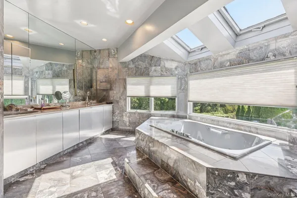 $1,979,000 | 17 Magnolia Drive, Greenwich, CT 06831