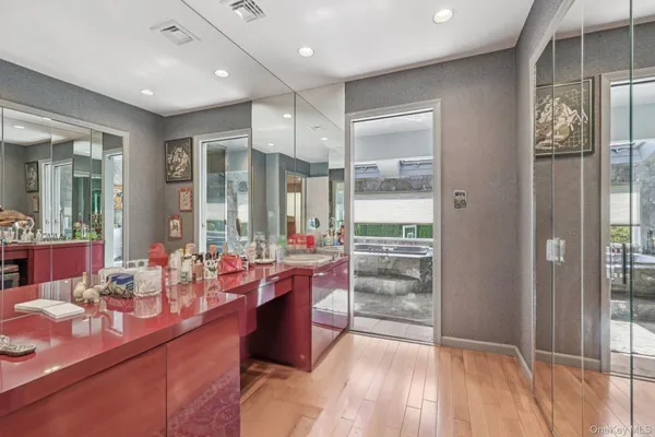 $1,979,000 | 17 Magnolia Drive, Greenwich, CT 06831