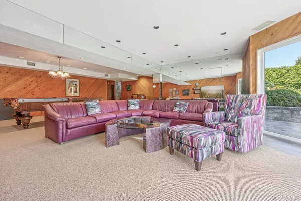 $1,979,000 | 17 Magnolia Drive, Greenwich, CT 06831