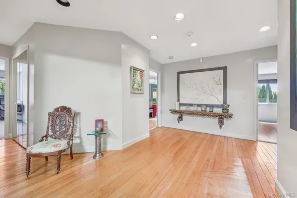 $1,979,000 | 17 Magnolia Drive, Greenwich, CT 06831