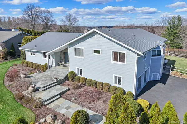 $1,979,000 | 17 Magnolia Drive, Greenwich, CT 06831