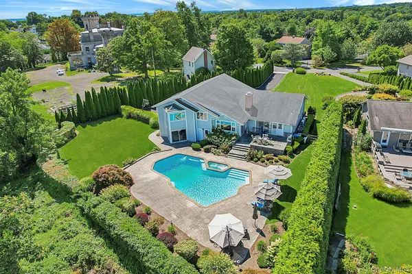 $1,979,000 | 17 Magnolia Drive, Greenwich, CT 06831