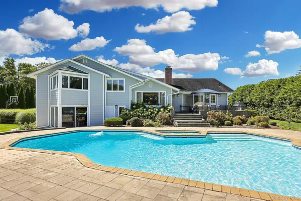 $1,979,000 | 17 Magnolia Drive, Greenwich, CT 06831