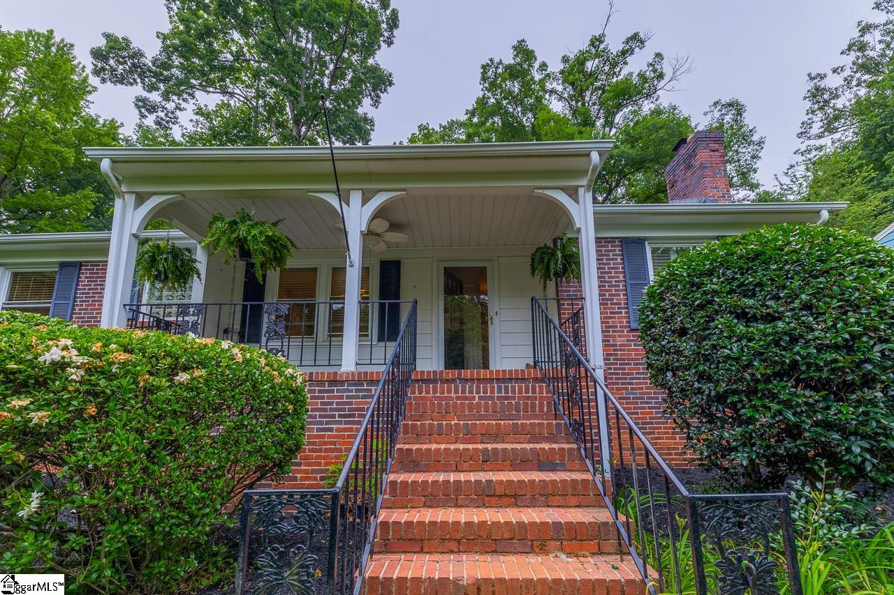 314 Chick Springs Road Greenville, SC 29609 - Photo 4 of 39 Gallery Image 4