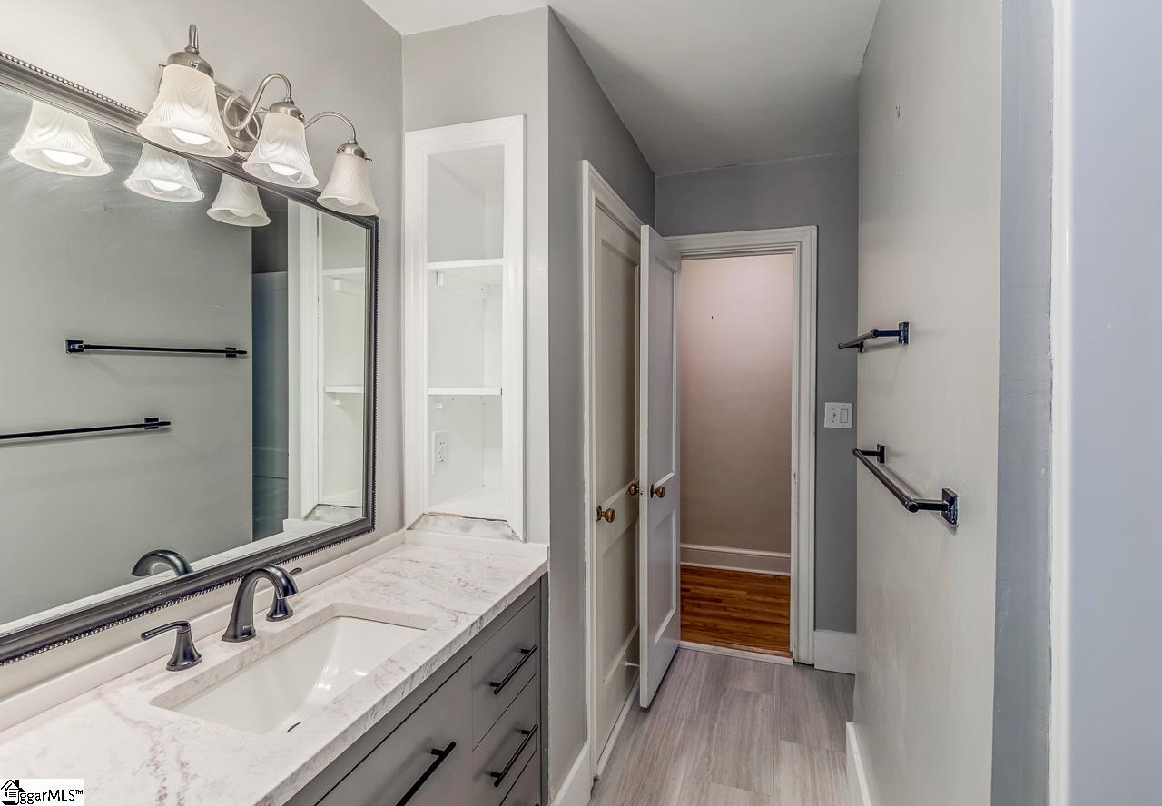 314 Chick Springs Road Greenville, SC 29609 - Photo 6 of 39 Gallery Image 6