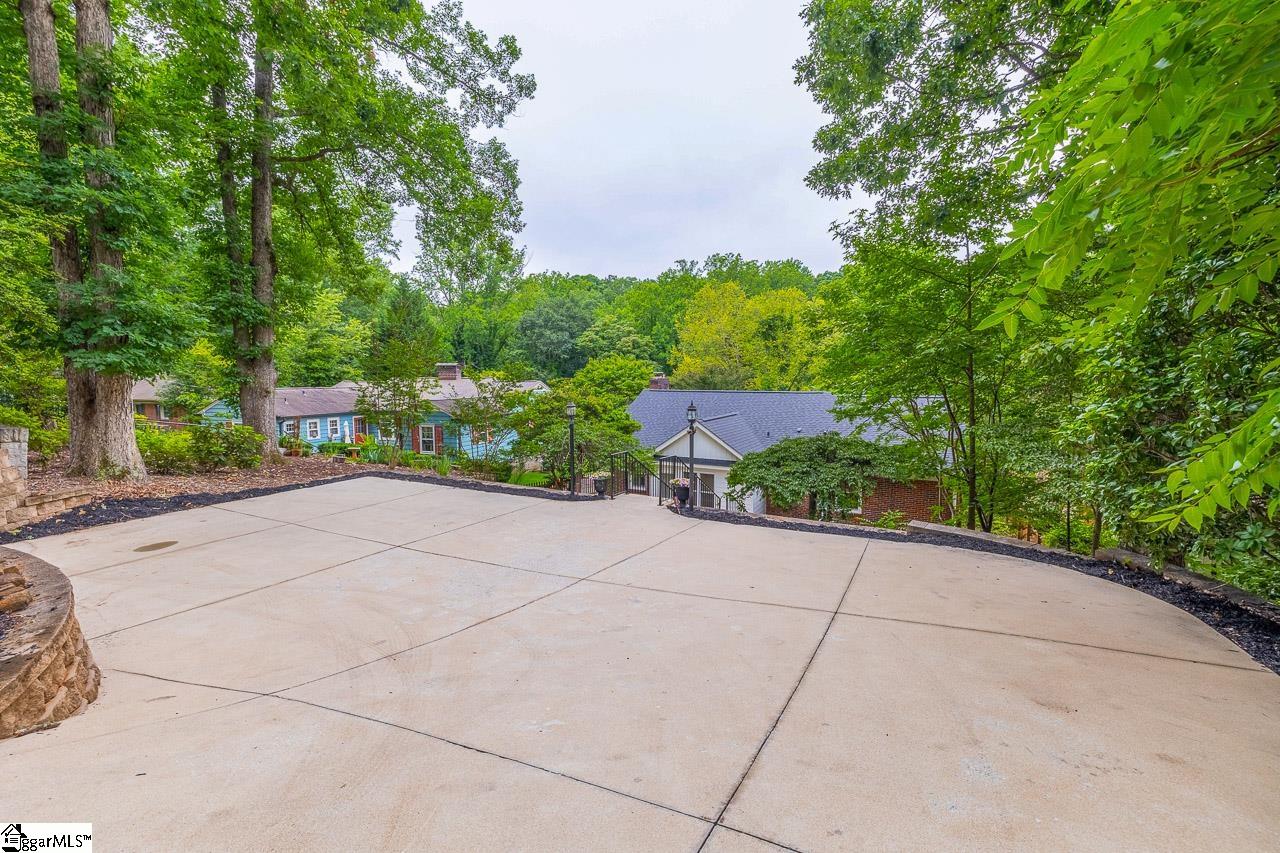 314 Chick Springs Road Greenville, SC 29609 - Photo 10 of 39 Gallery Image 10