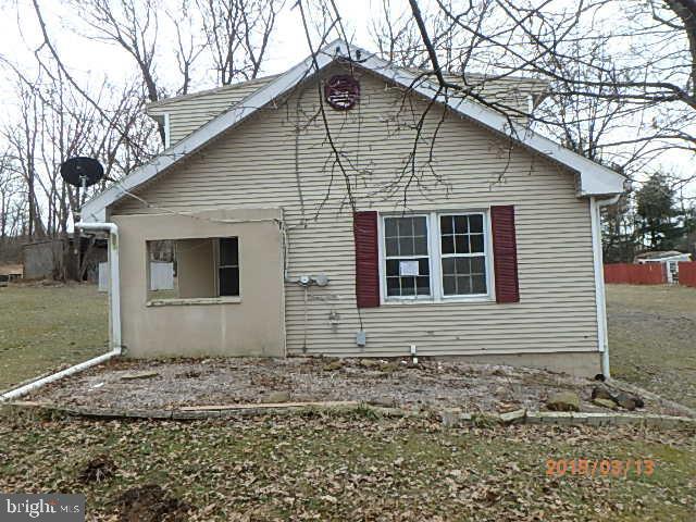 13215 Edgemont Road Smithsburg, MD 21783 - Photo 3 of 15 Gallery Image 3