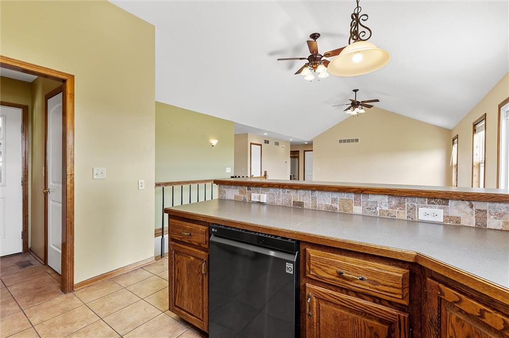 13451 North Garner Road Richmond, MO 64085 - Photo 11 of 40