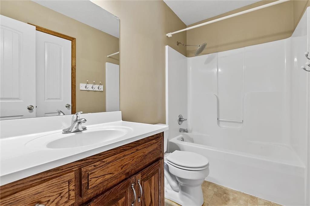 13451 North Garner Road Richmond, MO 64085 - Photo 19 of 40