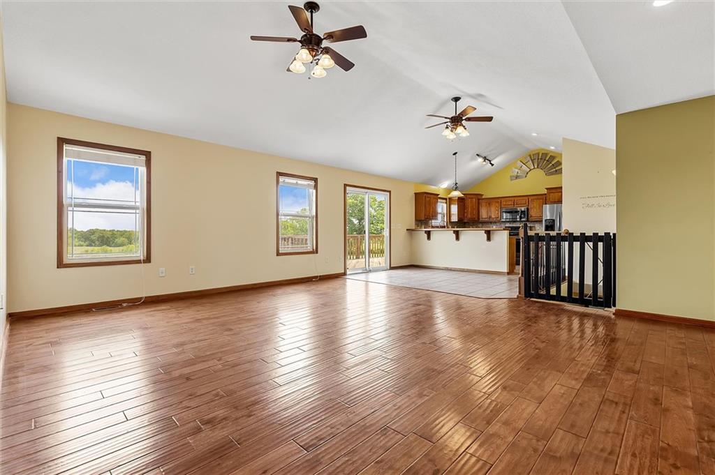 13451 North Garner Road Richmond, MO 64085 - Photo 4 of 40