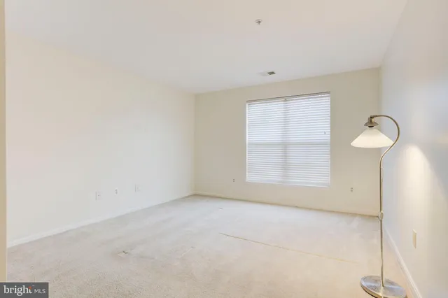 a view of empty room with window