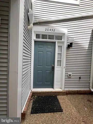 a view of a utility room