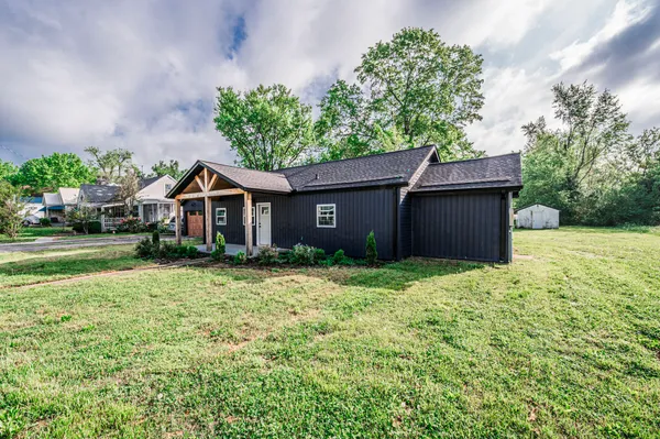 $230,000 | 204 Wilson Avenue, Auburn, KY 42206