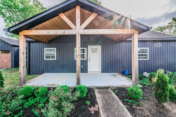 $230,000 | 204 Wilson Avenue, Auburn, KY 42206