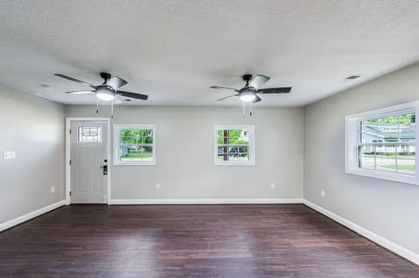 $230,000 | 204 Wilson Avenue, Auburn, KY 42206