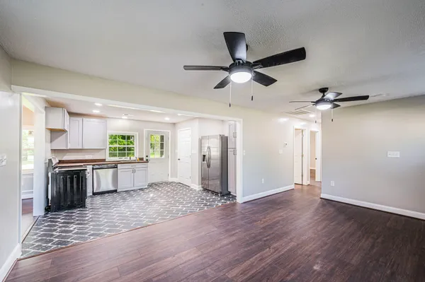 $230,000 | 204 Wilson Avenue, Auburn, KY 42206