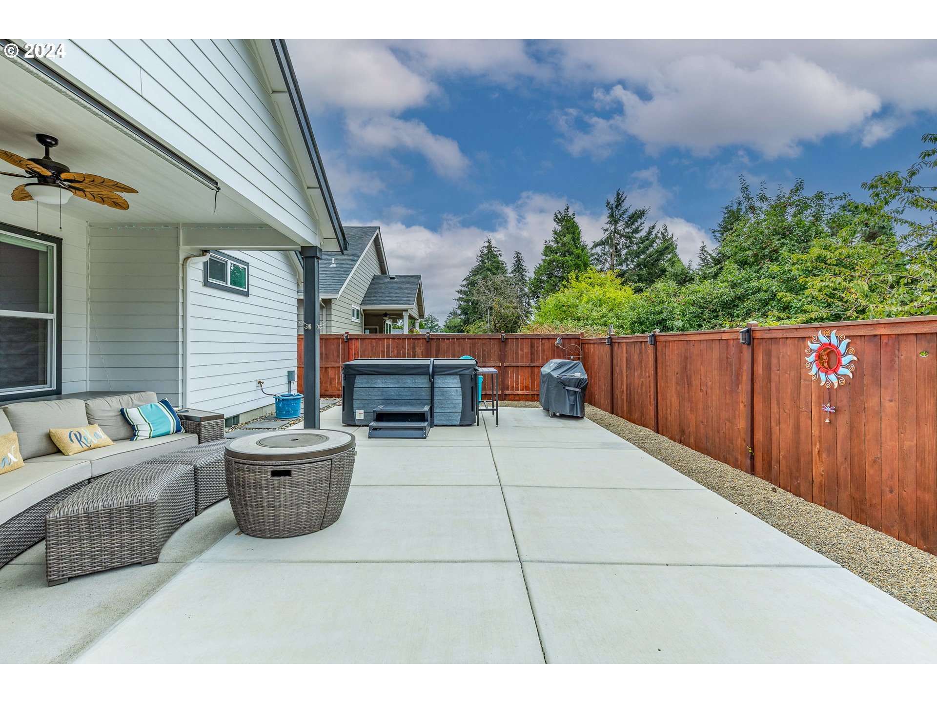 1044 West Olympic Street Springfield, OR 97477 - Photo 32 of 37 a outdoor space with patio