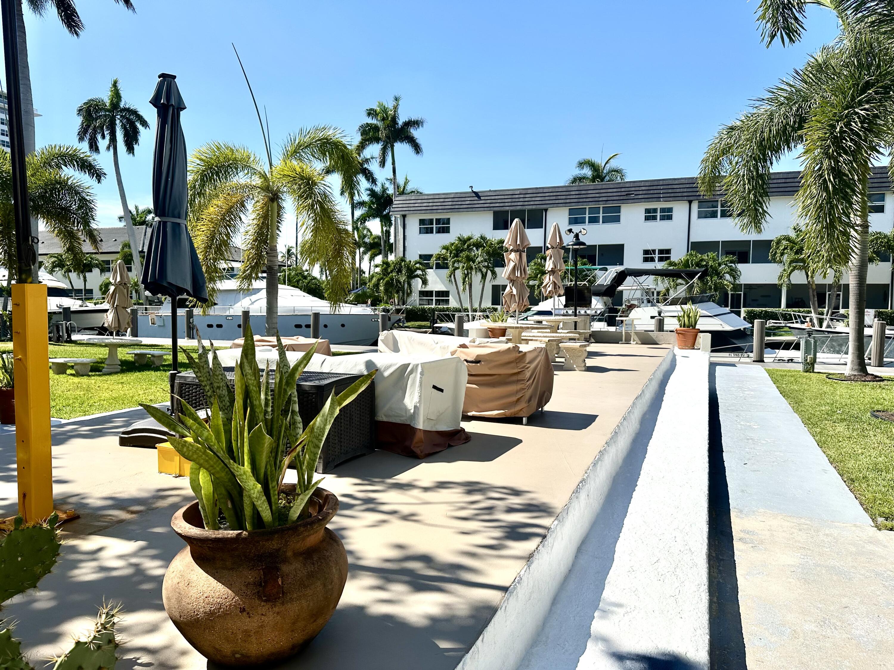 901 North Birch Road, Unit A2 Fort Lauderdale, FL 33304 - Photo 23 of 32 MC EXTERIOR