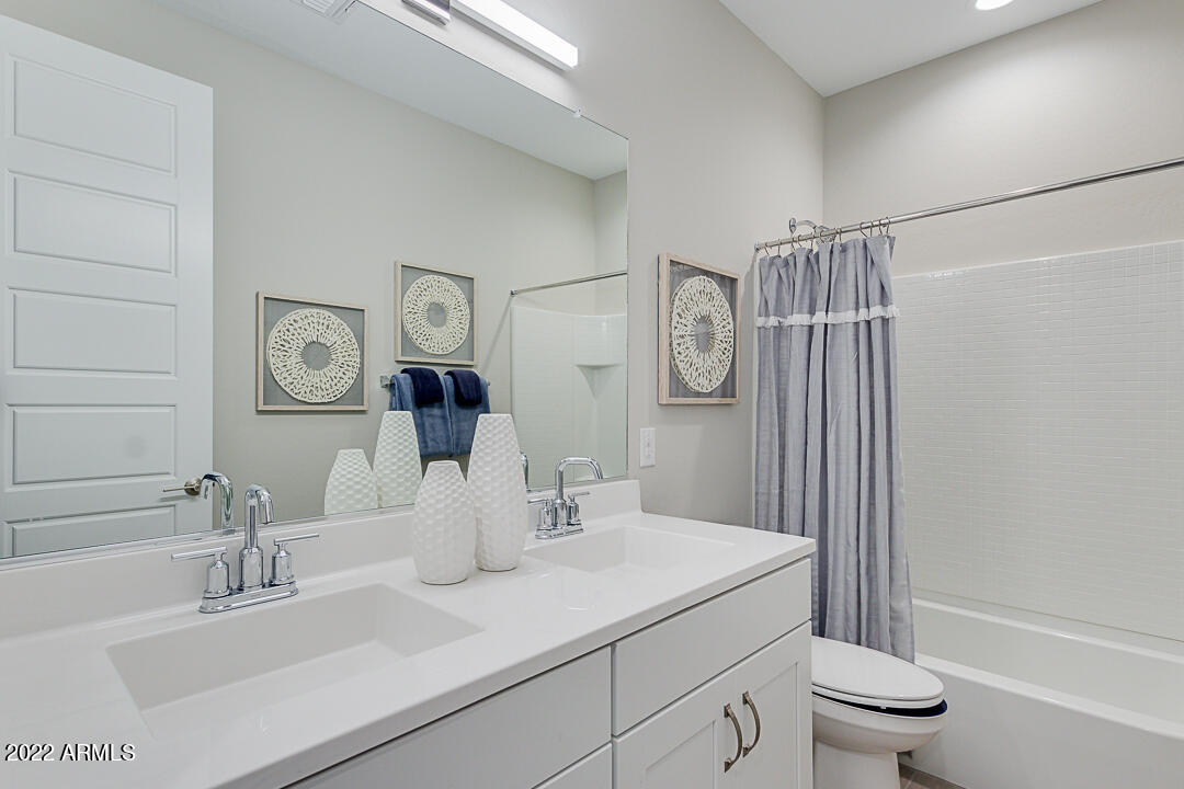 24086 West Zak Road Buckeye, AZ 85326 - Photo 16 of 49 Loon Room 1 Bathroom (2)